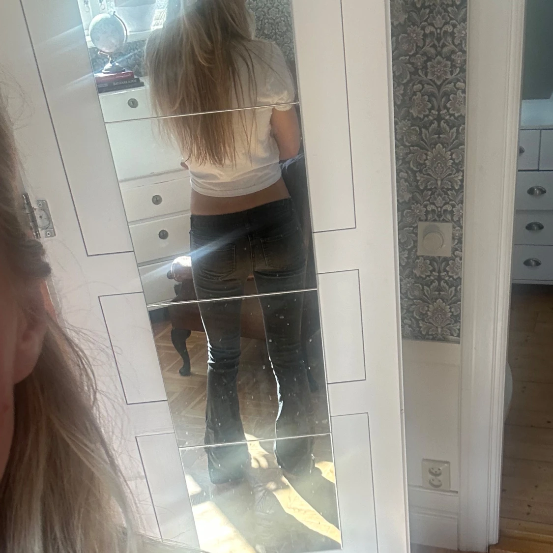 Svarta bootcut lågmidjade jeans - 2