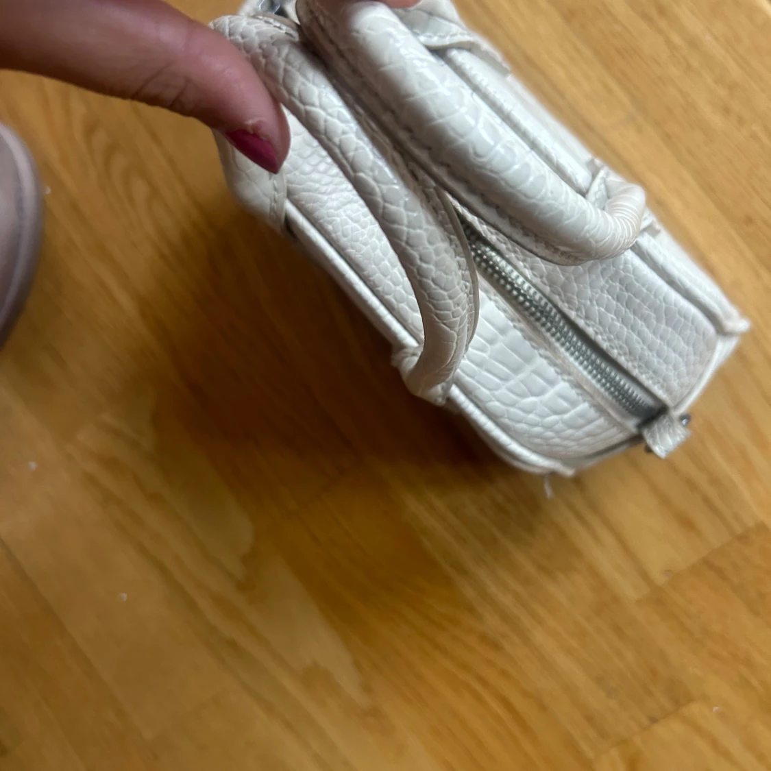Vit handväska  - 2