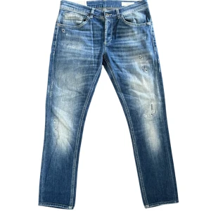 DONDUP GEORGE JEANS  - Dondup george jeans nya modellen - Storlek 33 Längd: 92cm/Midija:40cm - hör av dig vid minsta fundering// Deluxecloset 