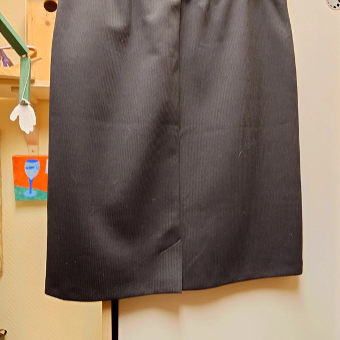 Svart ribbad långkjol - 2