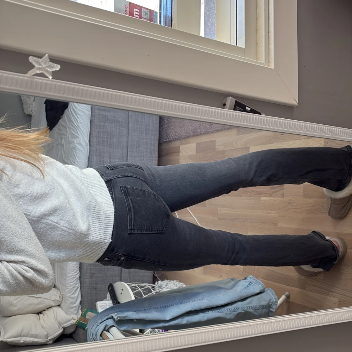 Svarta bootcut jeans från Levis - 1