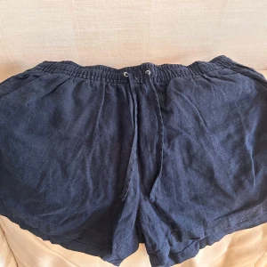 Shorts  - Bekväma mörkblåa shorts 