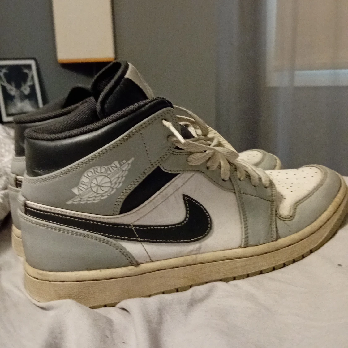 Jordan 1 high grå
