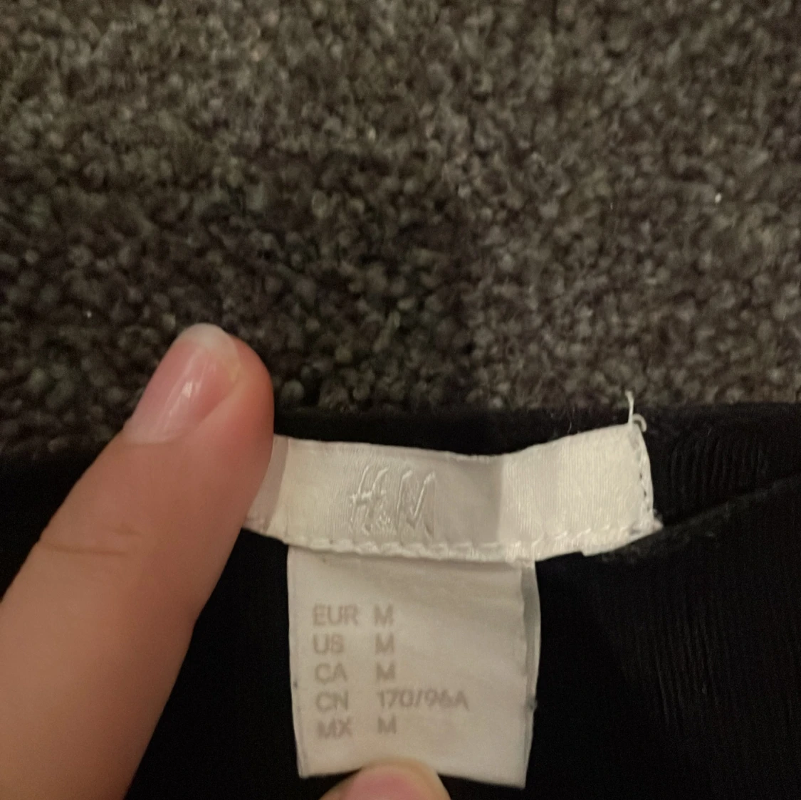 Svart offshoulder topp från H&M - 1