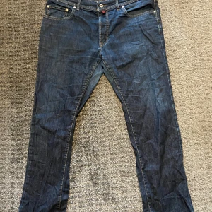 Pierre Cardin Jeans  - Blå jeans från Pierre Cardin 