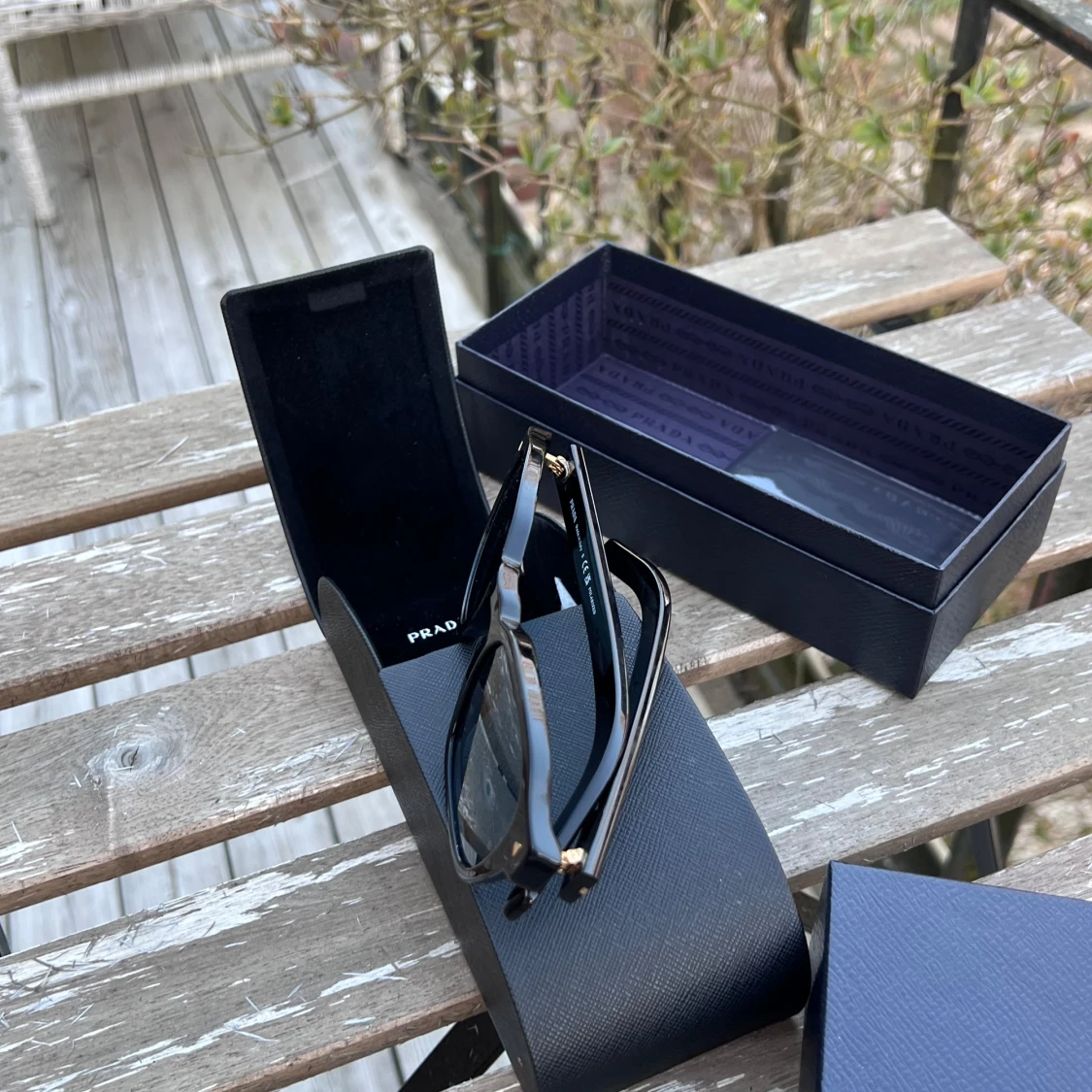 Svarta solglasögon från Prada - 1