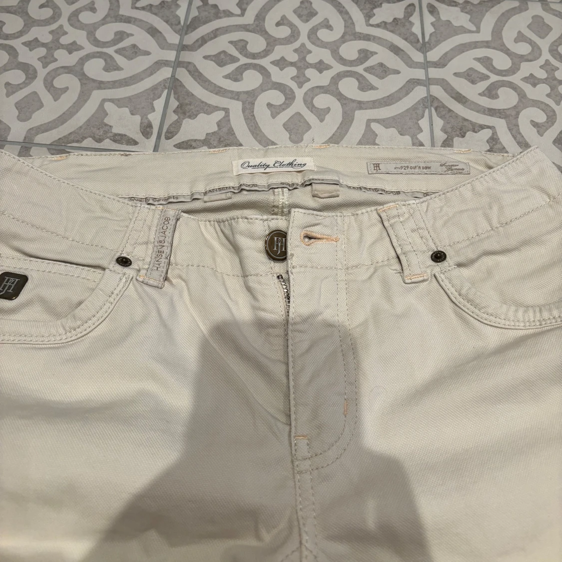 Beige byxor från Hansen & Jacob  - 2