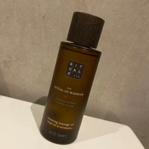 Rituals massageolja - Ritual of Hammam massageolja från Rituals, 100 ml i flaskan, endast testad men doften passade inte mig