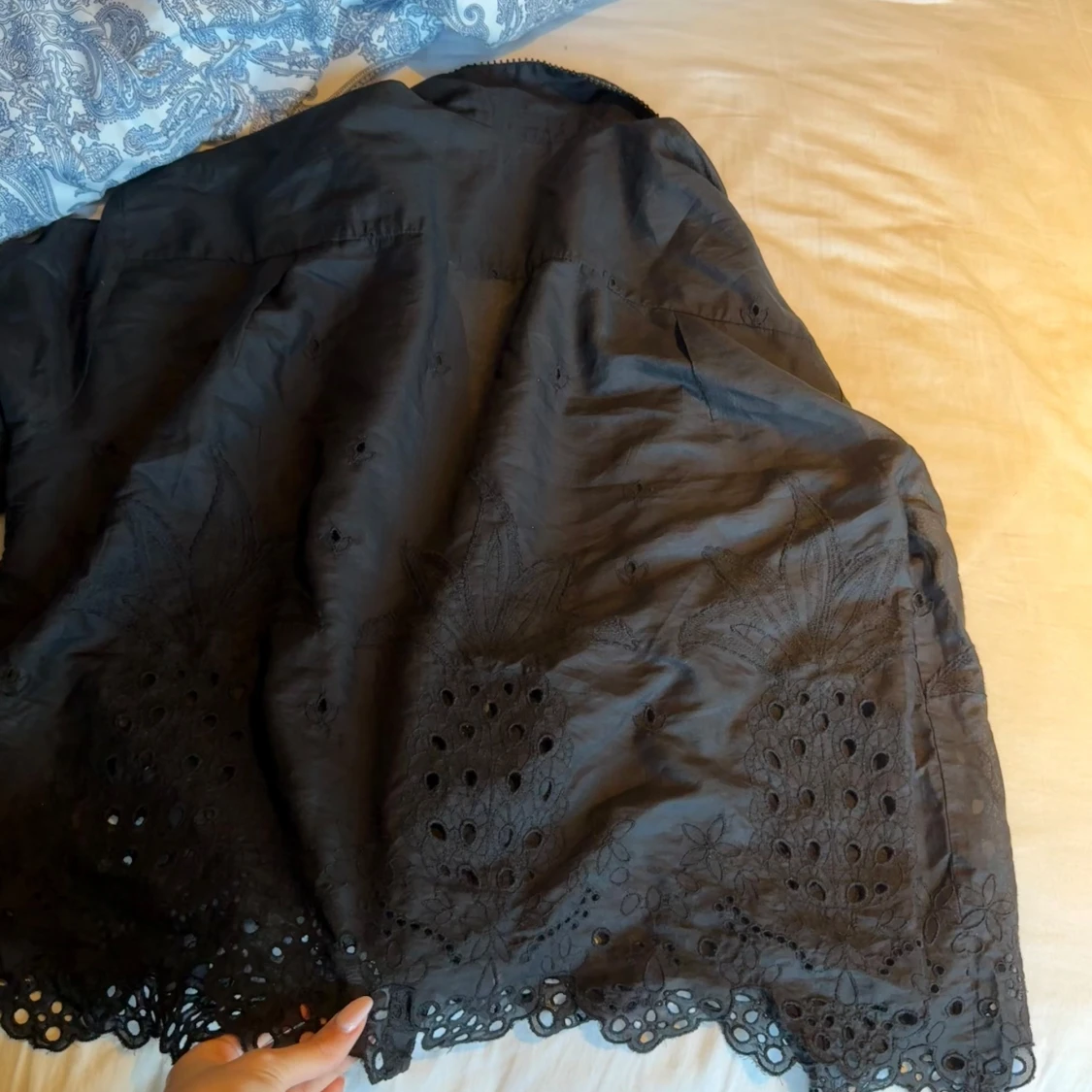 Svart  skjorta  - 3