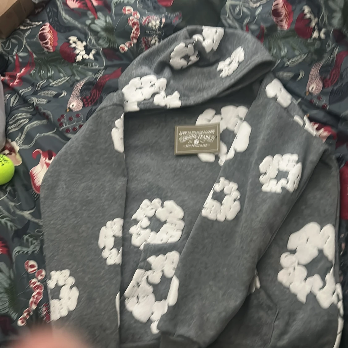 Grå denim tears tröja  - 1