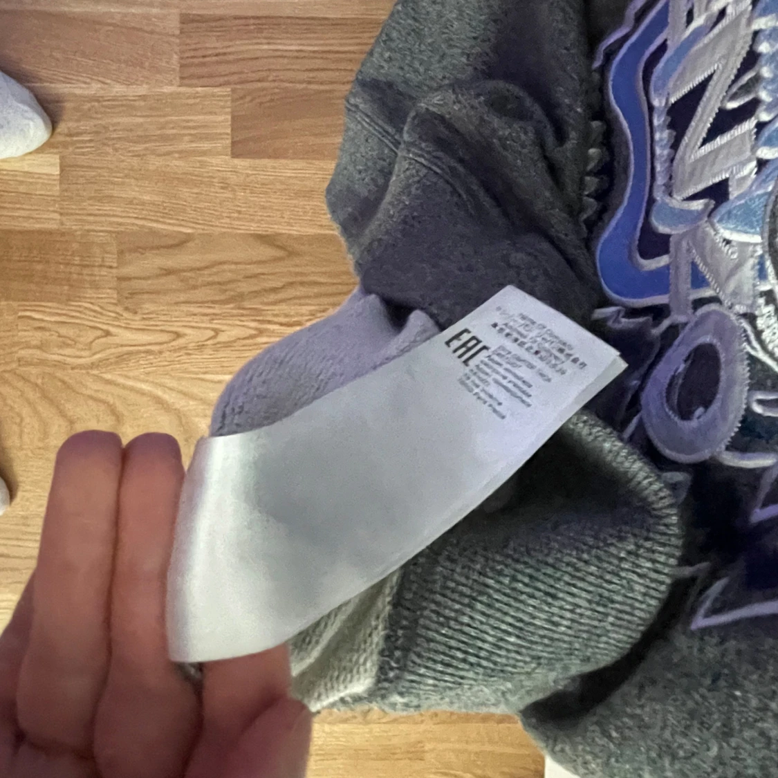 Grå sweatshirt med tigertryck från Kenzo - 4