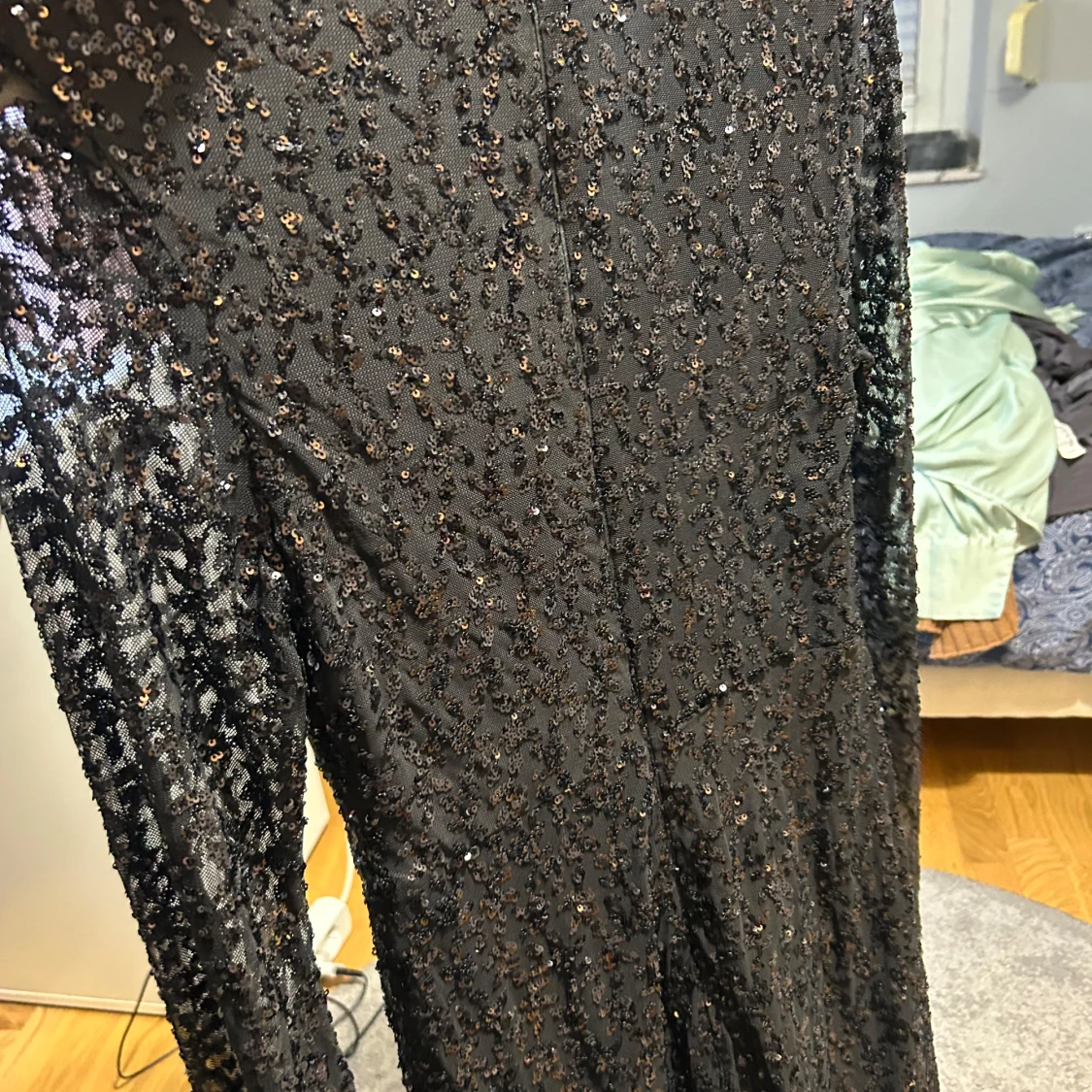 Svart paljettklänning från Vera & Lucy - 4