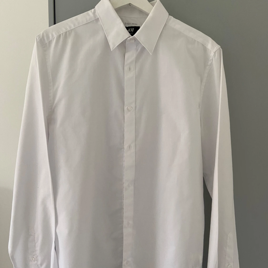 Vit klassisk skjorta från H&M