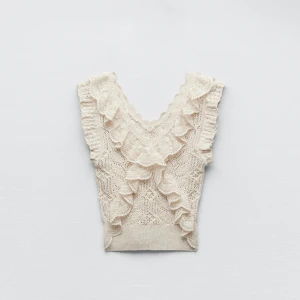 söt topp - nästintill ny Zara tröja som inte kommer till användning längre.