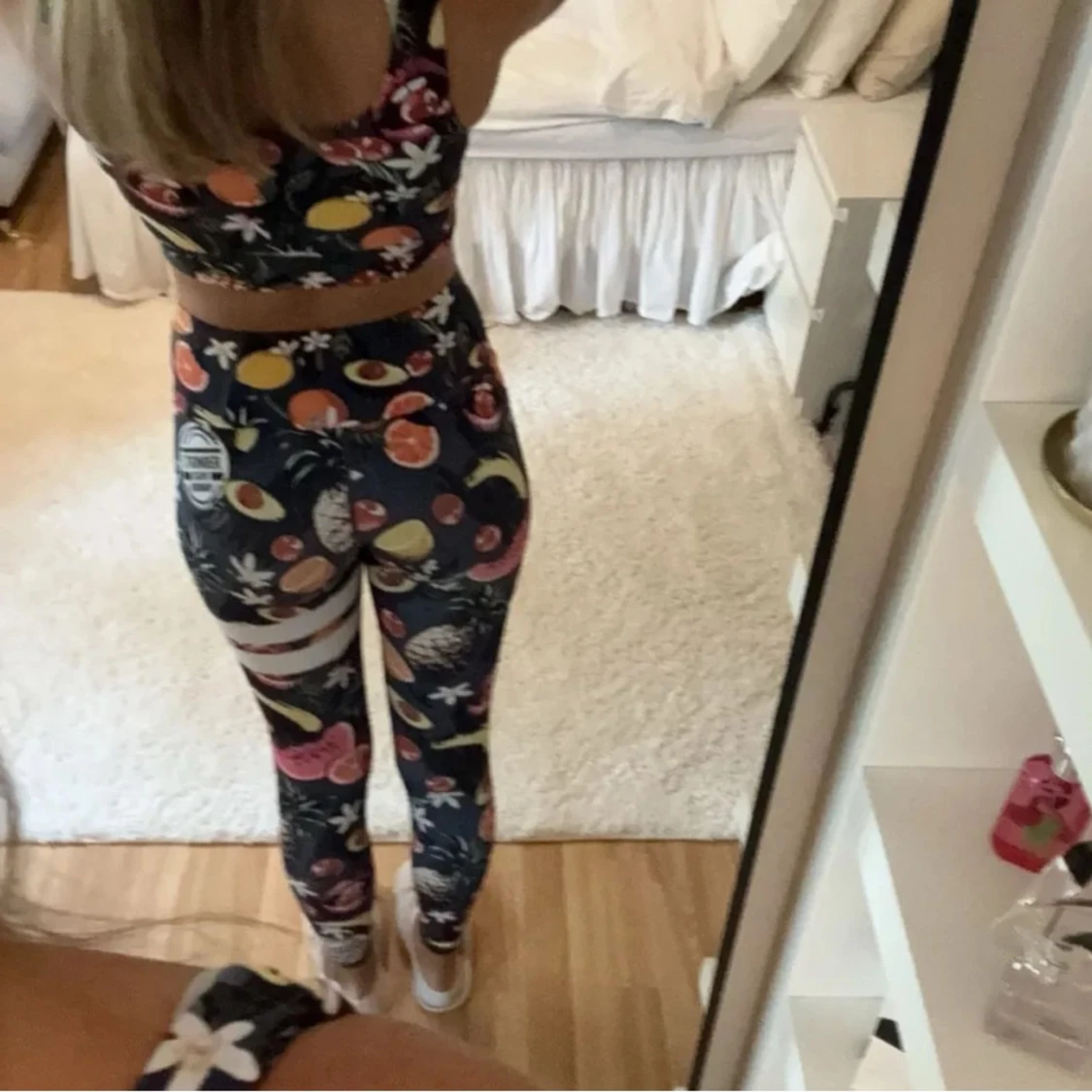 Färgglada träningsbyxor från Stronger - 1