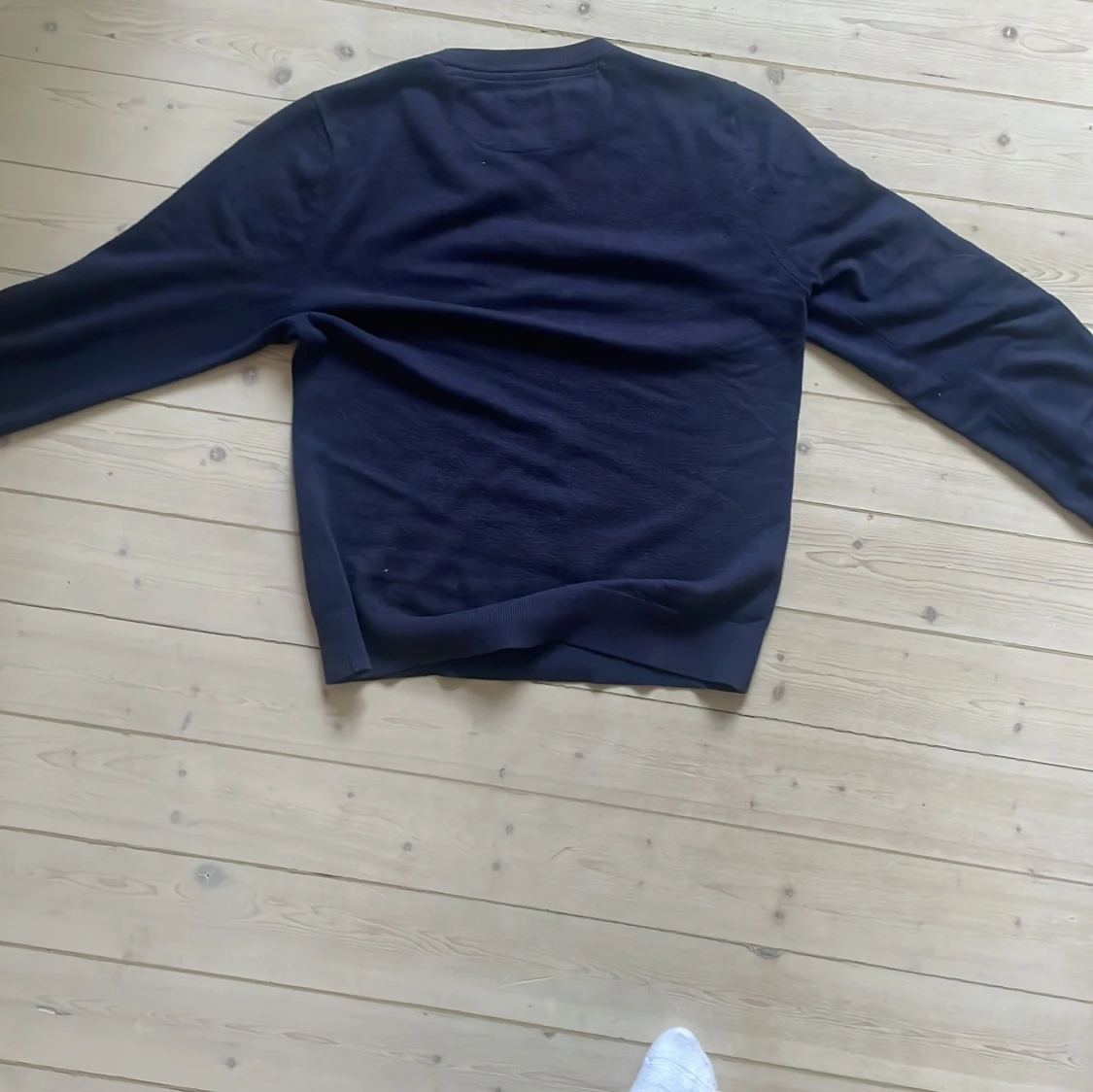 Mörkblå bomullströja - 1