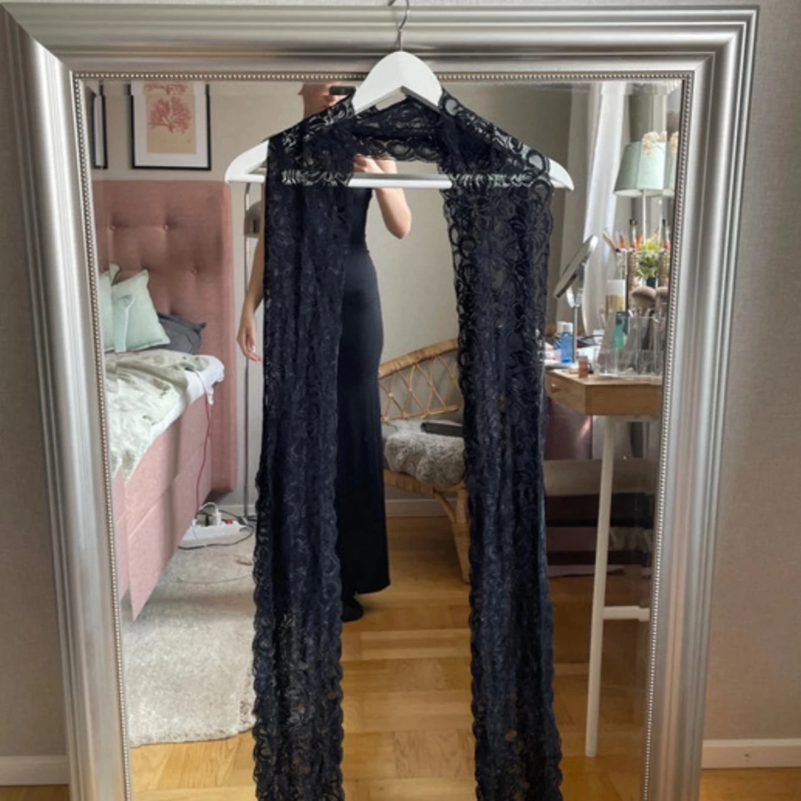 Svart lång spets sjal