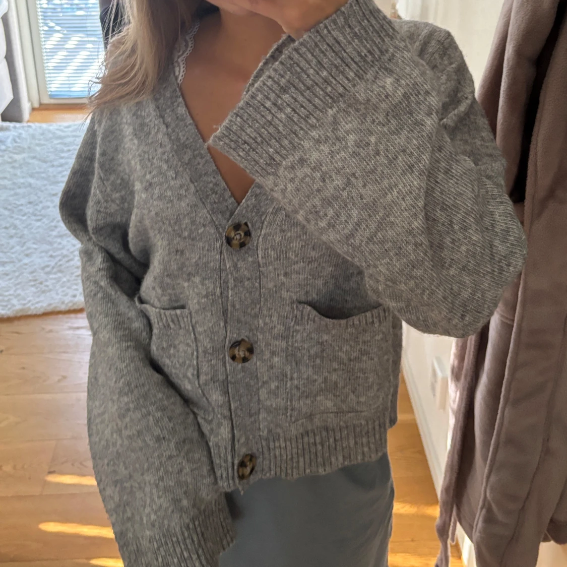 Grå kofta från Gina Tricot - 1