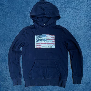 Ralph Lauren Denim & Supply - Tjena! Säljer denna feta Ralph Lauren hoodien i storlek S✨ Mycket fint skick✨ Skriv vid frågor eller funderingar✨