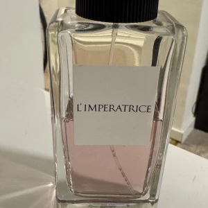 L'Imperatrice parfym rosa - Se bild för hur mycket det är kvar. Ordinarie 100 ml. 