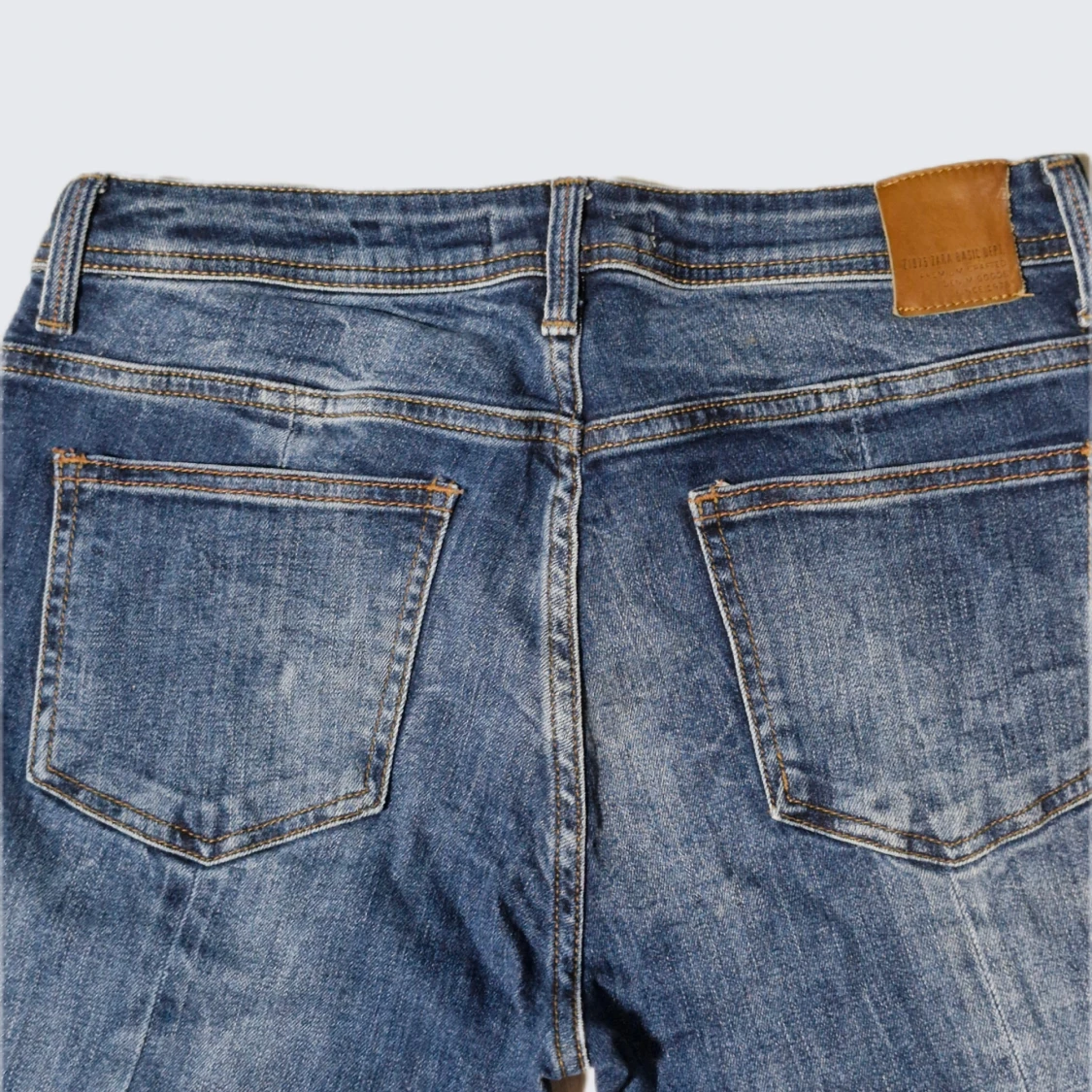 Blå jeans med straight fit från Zara - 1