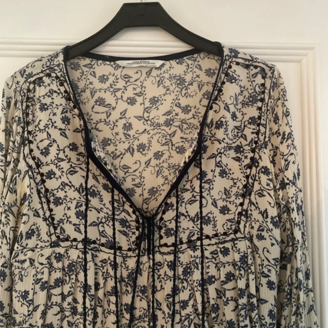 Blommig blus med snörning Zara - 3