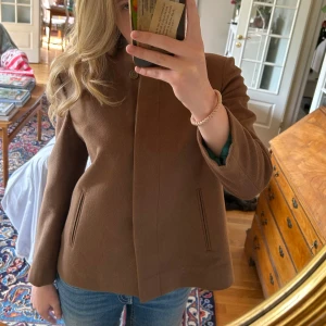 Kort kappa - Strl M men sitter bra på mig med strl S, jättebra skick 💝