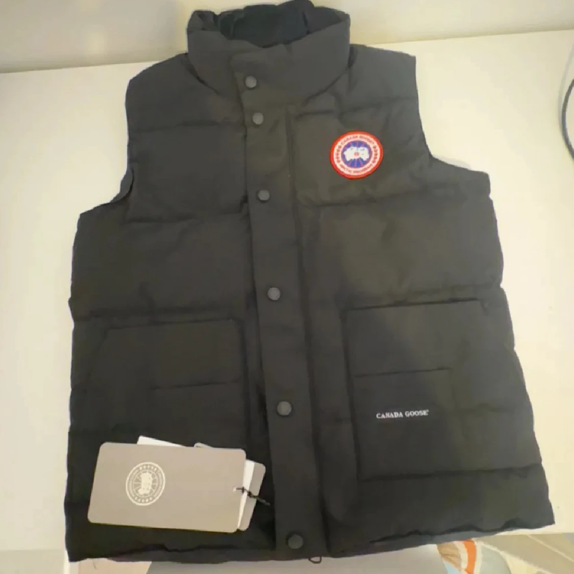 Svart dunväst från Canada Goose