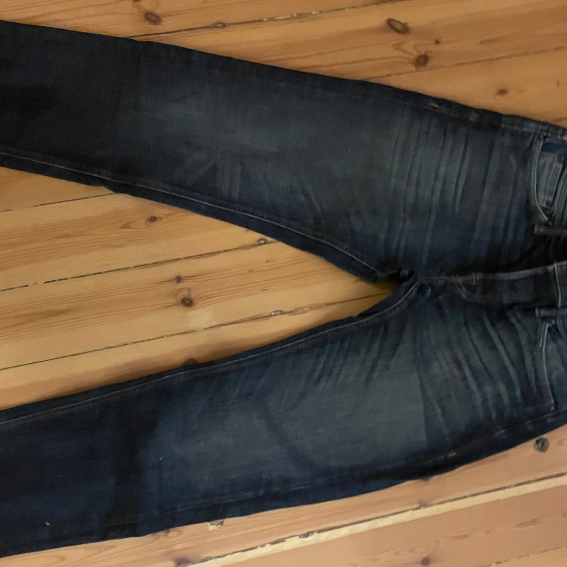 Mörkblå jeans från Jack & Jones 31/32 - 3