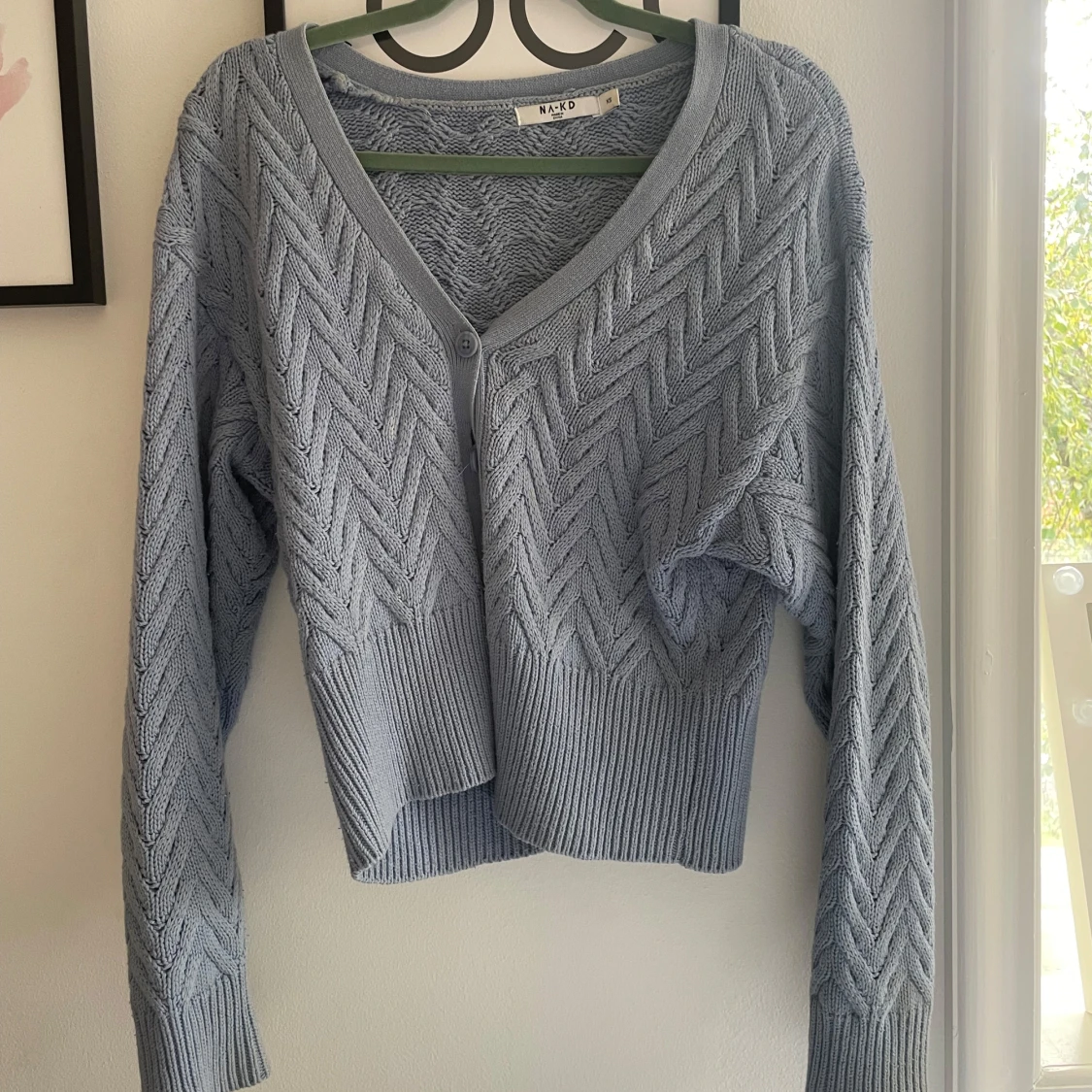 Ljusblå stickad kofta från NA-KD - 1