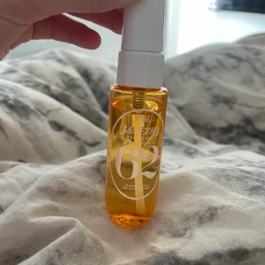 Sol de Janeiro Cheirosa 62 Parfymmist - Fräsch och tropisk parfymmist från Sol de Janeiro, Cheirosa 62. Helt ny endast testad luktar vanilj och caramel. Väldigt god doft 