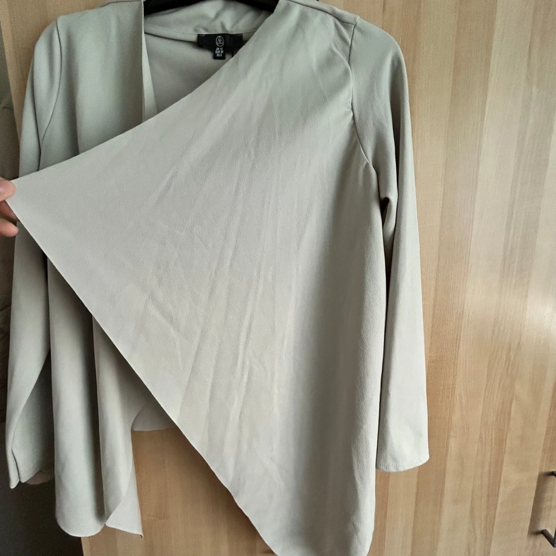 Beige omlott kavaj från Missguided - 4