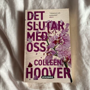 Det slutar med oss - En gripande och känslosam roman om Lily, som kämpar med kärlek, drömmar och svåra val. Perfekt för dig som gillar starka berättelser om relationer och att hitta sig själv. En modern favorit bland unga vuxna!