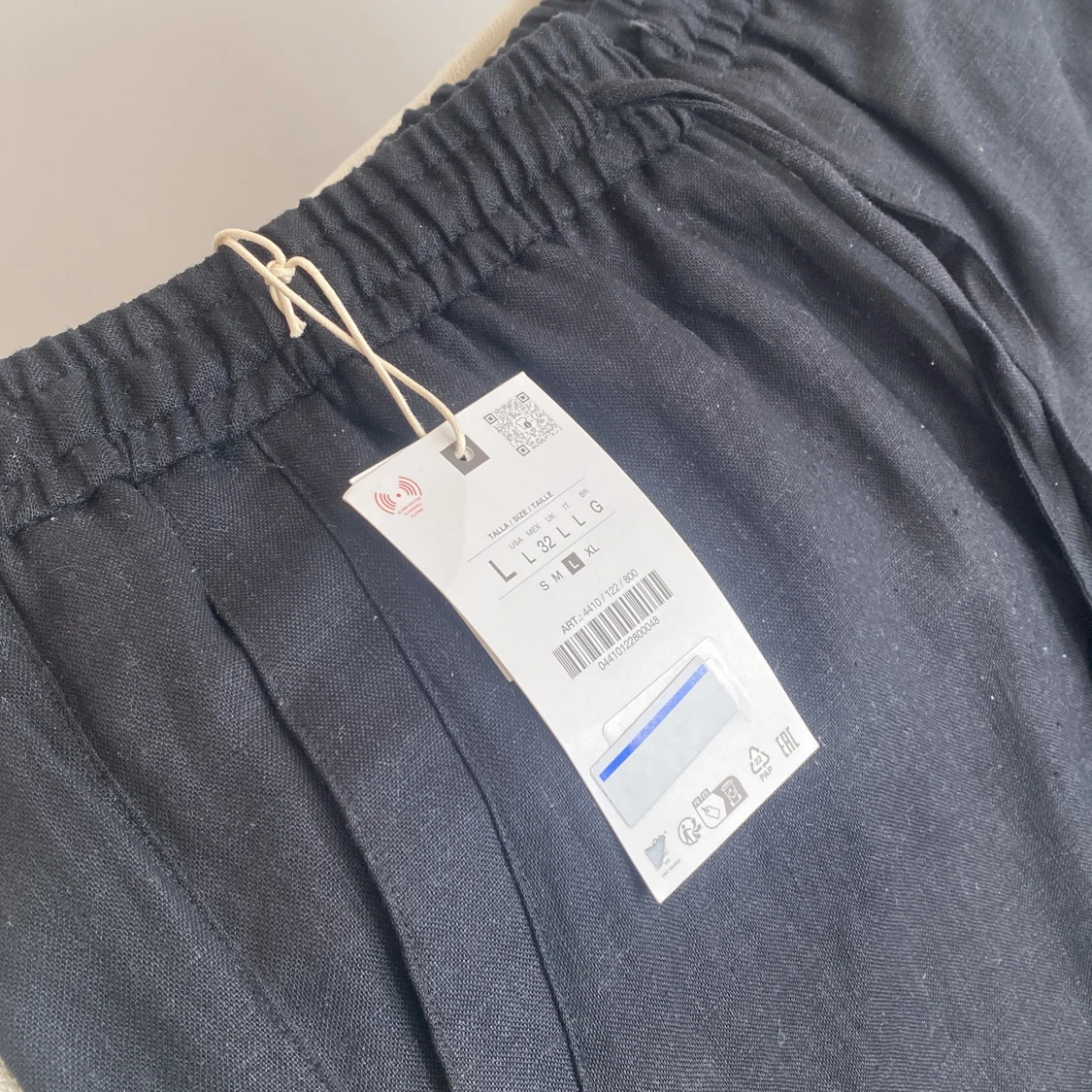 Svarta linnebyxor med snörning - 2