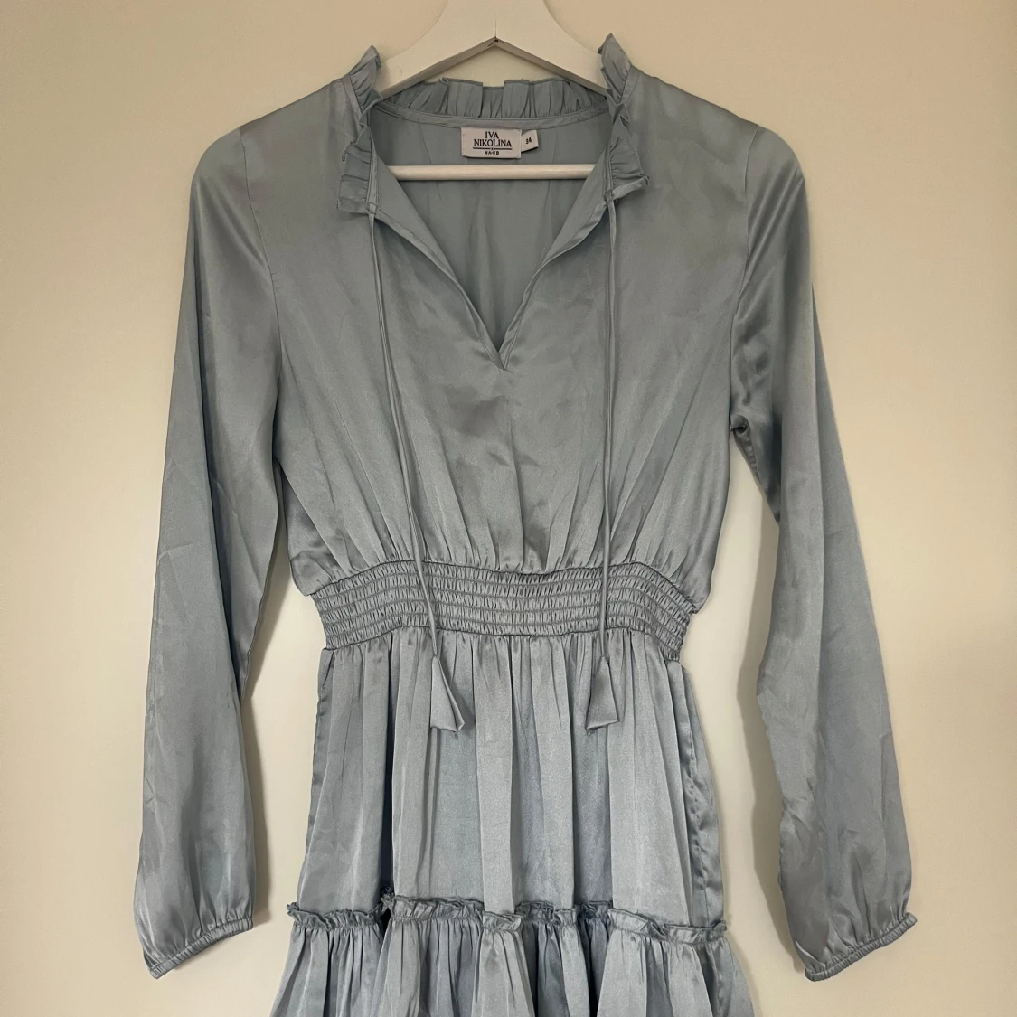 Ljusblå kortklänning från NA-KD - 1