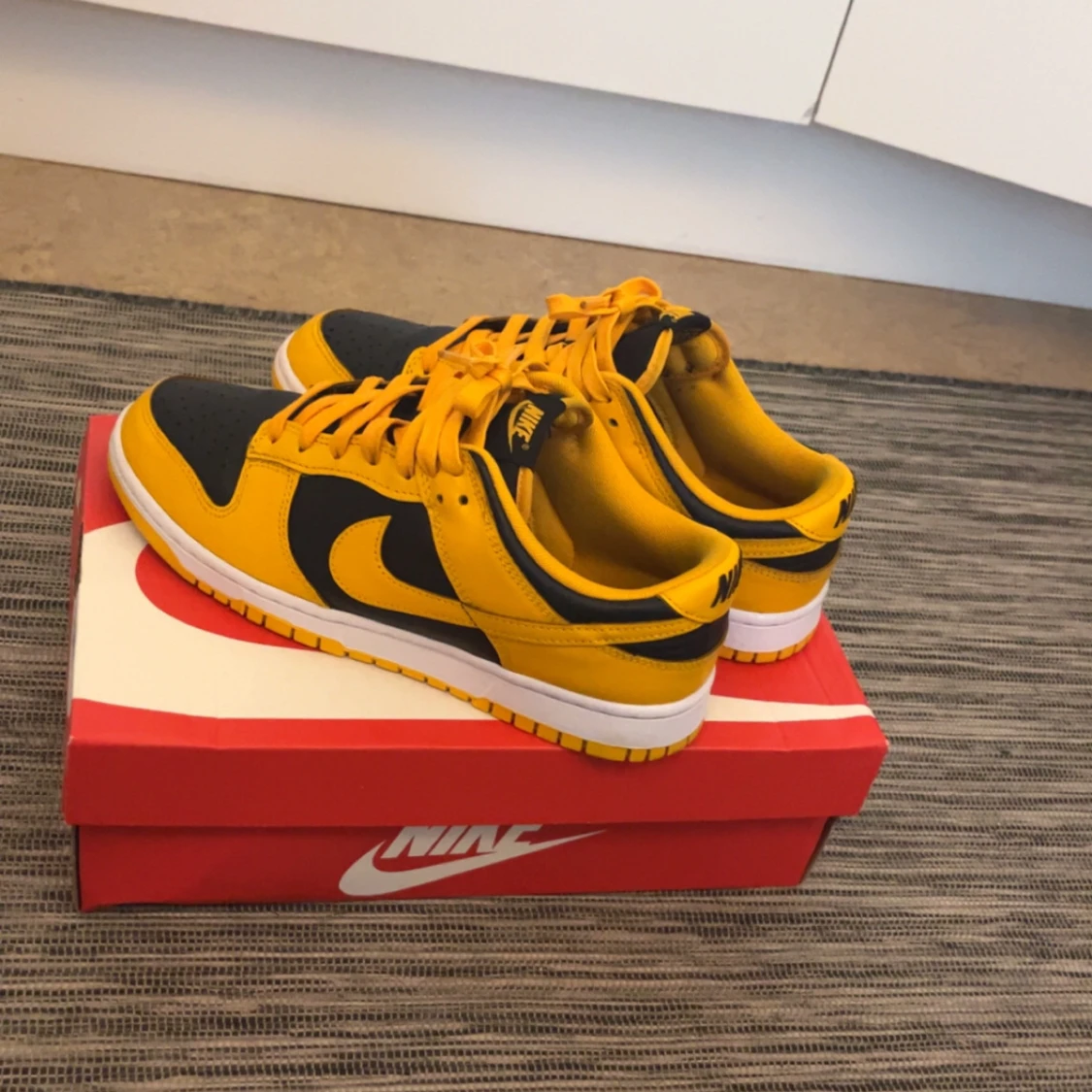 Nike Dunk Low Goldenrod svart/gul sneakers
