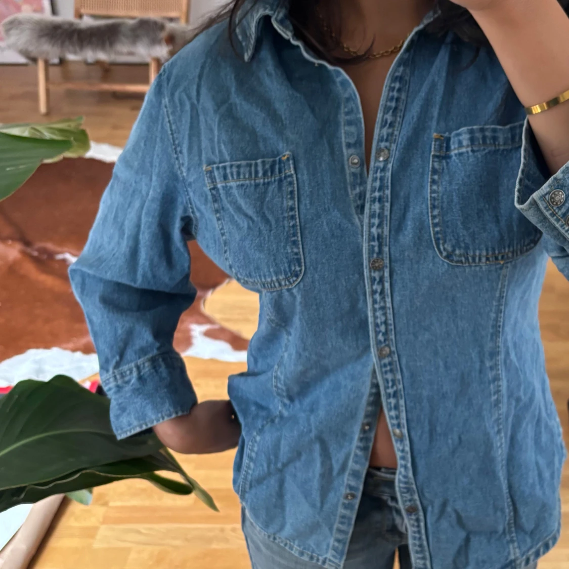 Klassisk jeansskjorta med fickor - 3