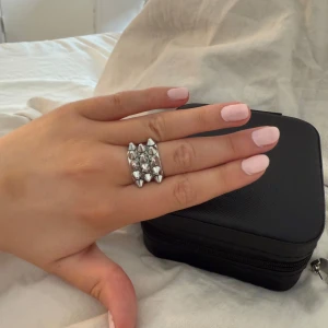 Ring från Edblad - Skriv vid prisförslag eller frågor