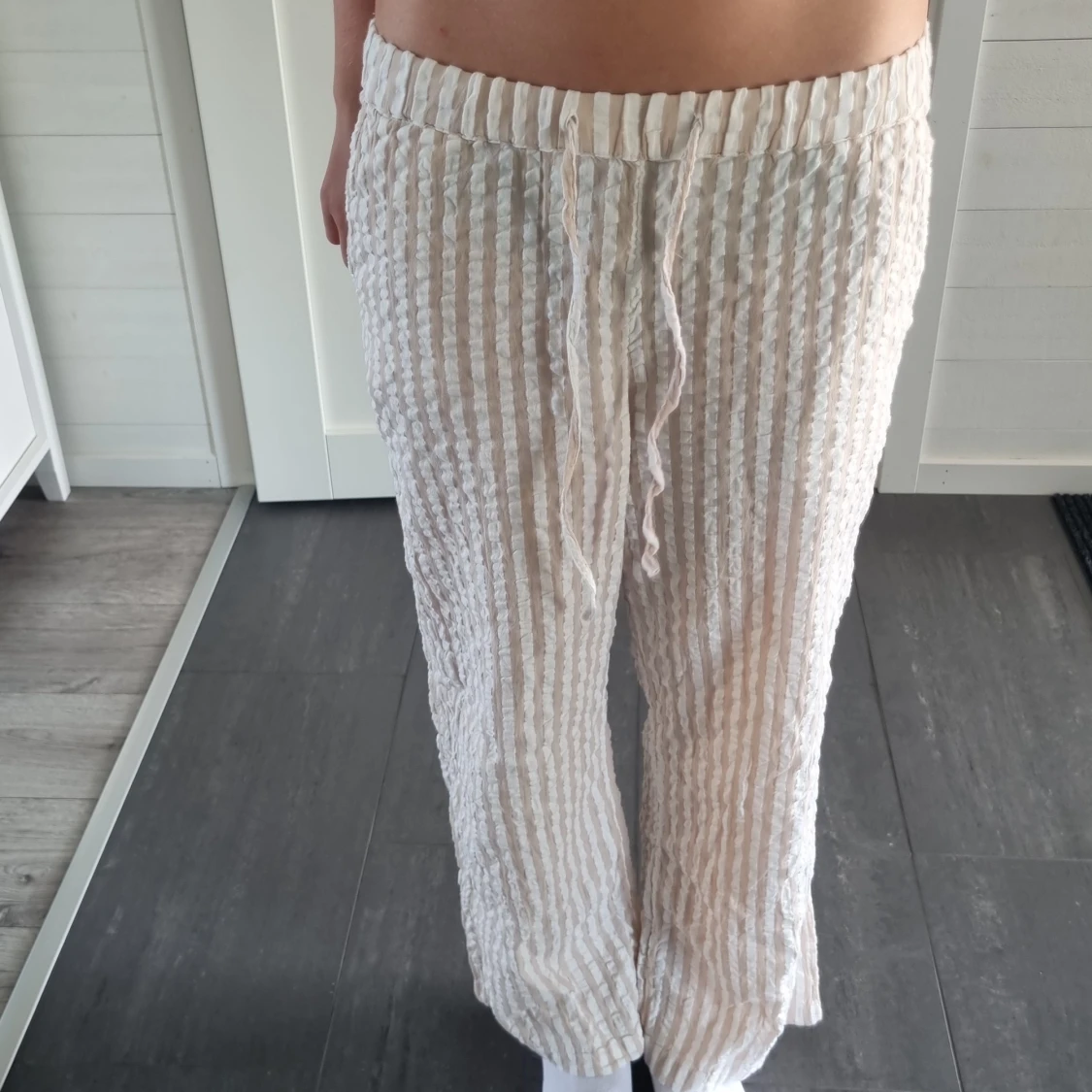 Randiga linnebyxor från Lindex XS