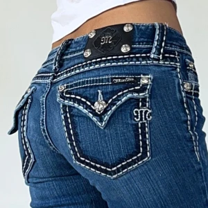 Miss me jeans - Miss me jeans i äldre modell, Lågmidjade & bootcut💕 midjemått 78cm & innerben 85cm💕 stretchiga💕 jag är 165