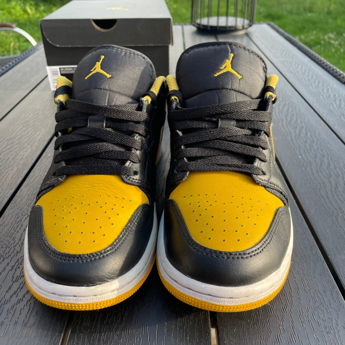 Nike Air Jordan 1 Low svart/gul - 1