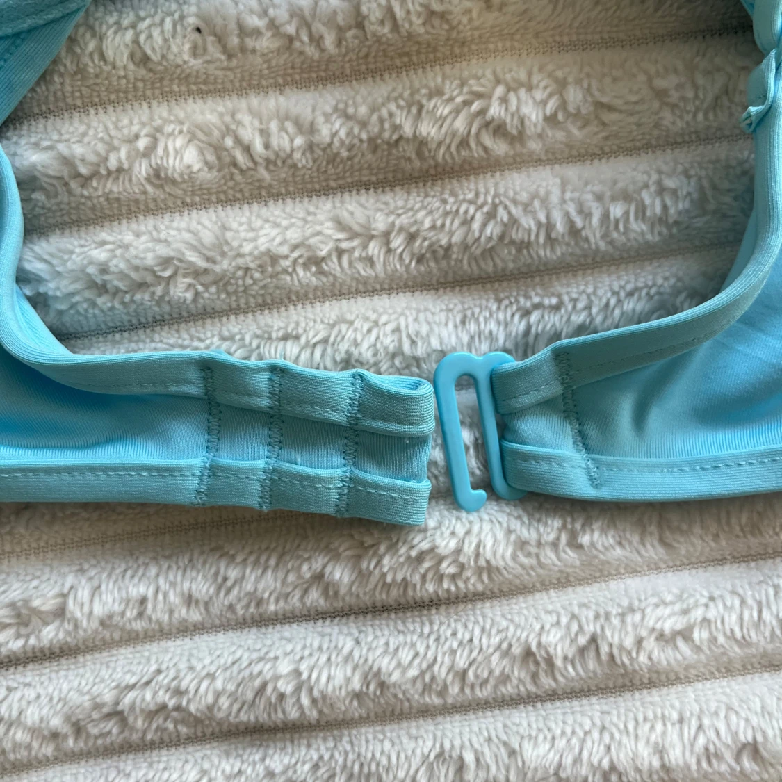 Ljusblå bikini med vadderad topp - 2