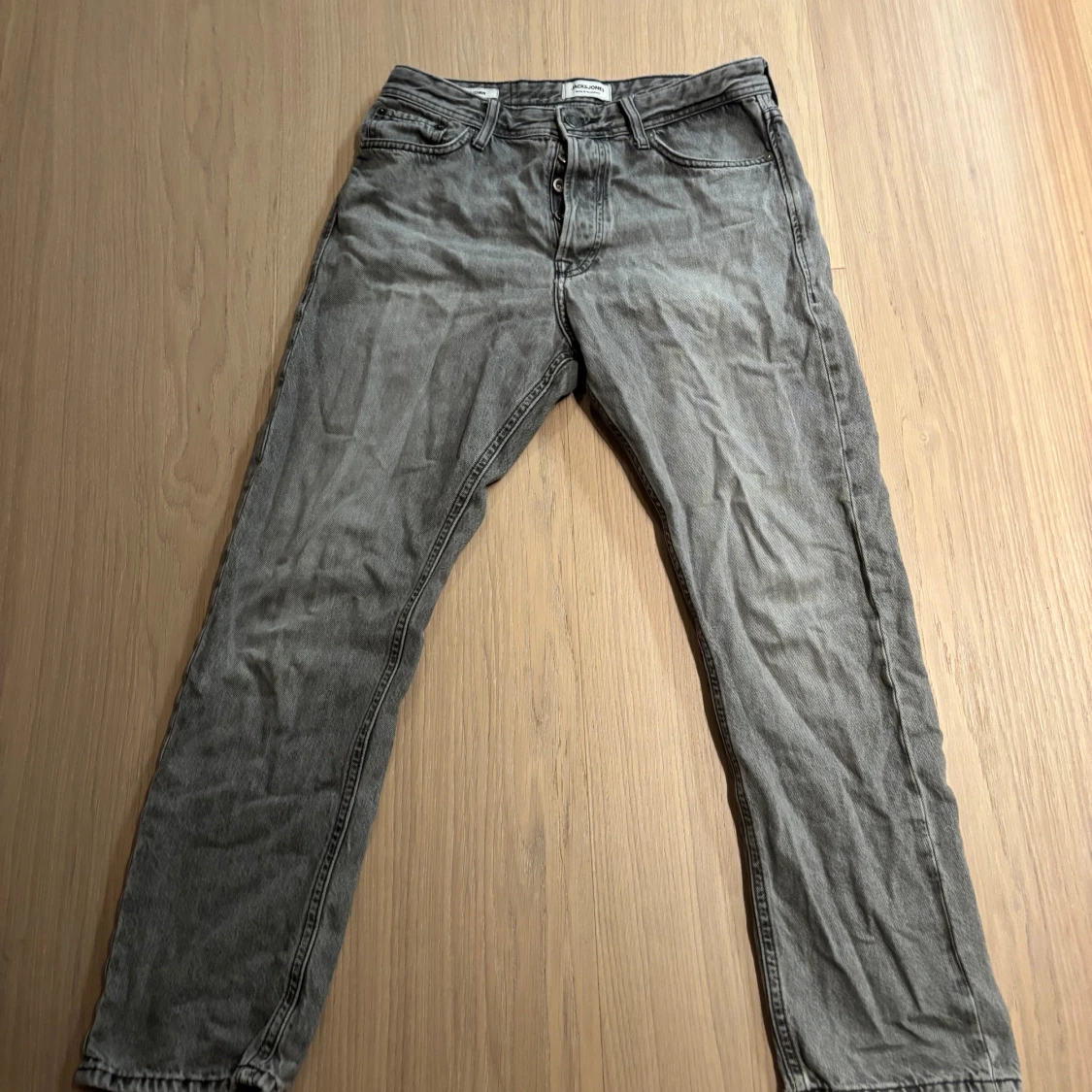 Grå jeans från Jack & Jones, 29/30