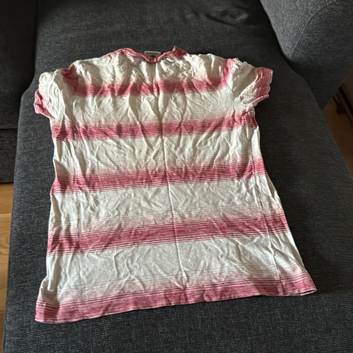 Randig t-shirt från Lacoste - 1