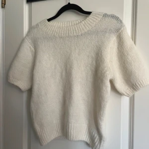 Stickad tröja - Endast testad 😉