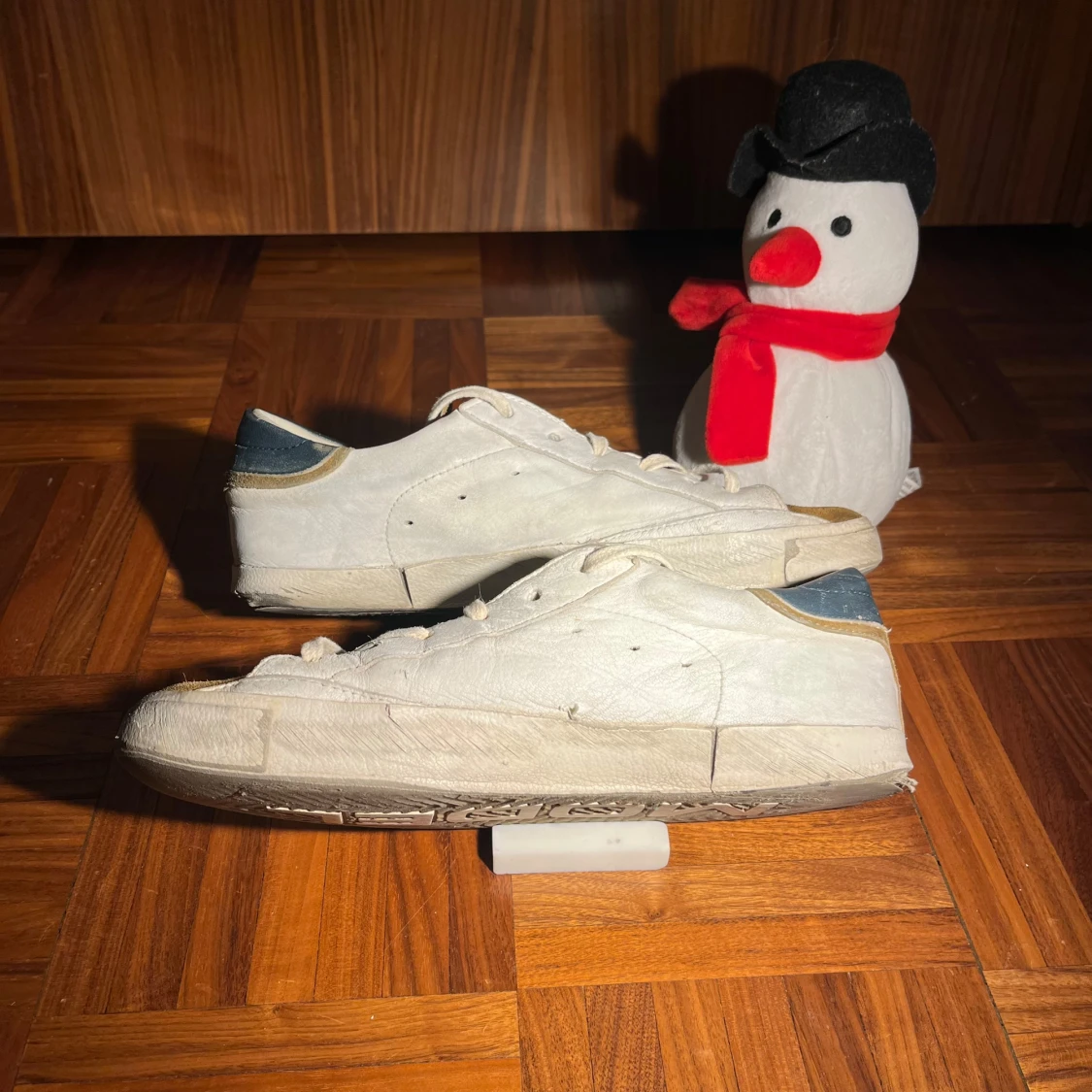 Philippe Model vita och brun-orangea sneakers - 4