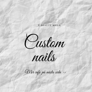 Custom naglar med charms & stickers (XS-XL)  - Beställ personliga lösnaglar i formerna almond, square eller coffin. Välj bland olika charms och stickers som pärlor, rosetter, evil eye och blommor. Naglarna har en naturlig eller rosa bas och dekoreras efter önskemål. Perfekt för dig som vill ha unika naglar! Färger som: Vinröd, Rosa och vit finns tillgängliga! Vid funderingar och intresse är du välkommen att kontakta mig!🥰🫶