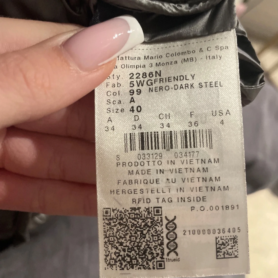 Svart pufferjacka från Colmar - 3