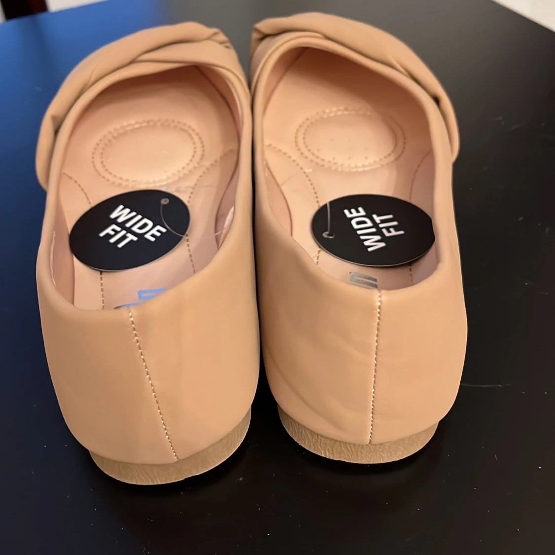 Beige ballerinaskor med spetsig tå från Shein - 1