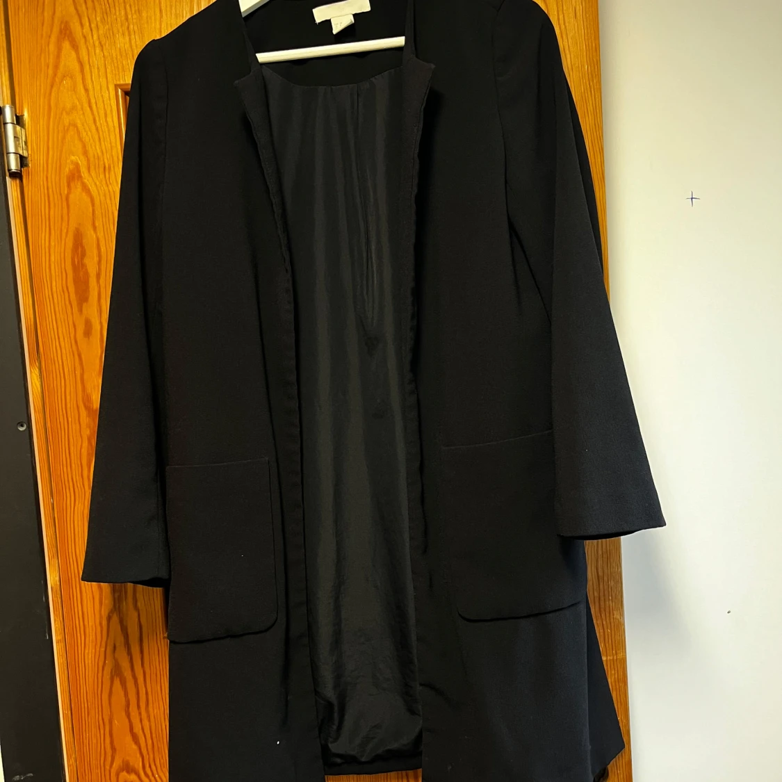 Svart kavaj från H&M, storlek 38